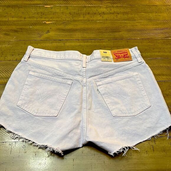 Levi’s lilac high rise shorts - Picture 6 of 9